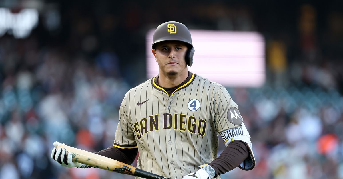 Padres on winning side in tough month