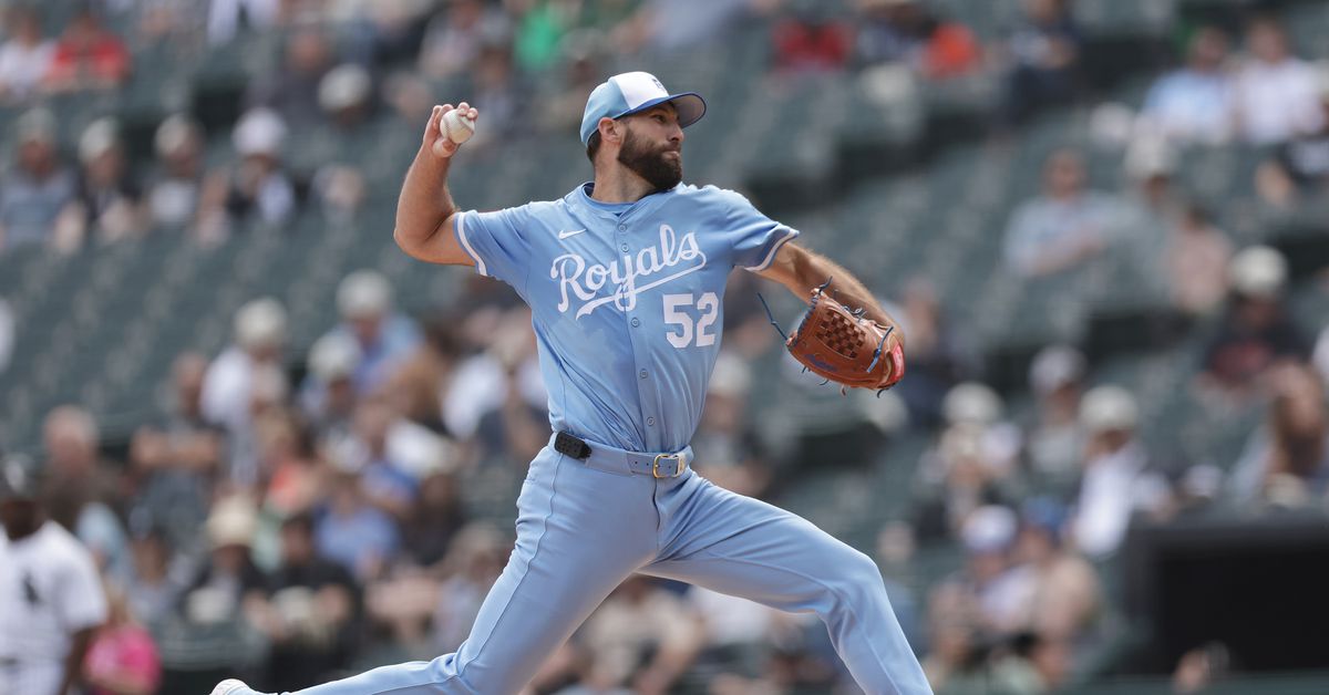 Royals Drop Game Two in Chicago 4-1