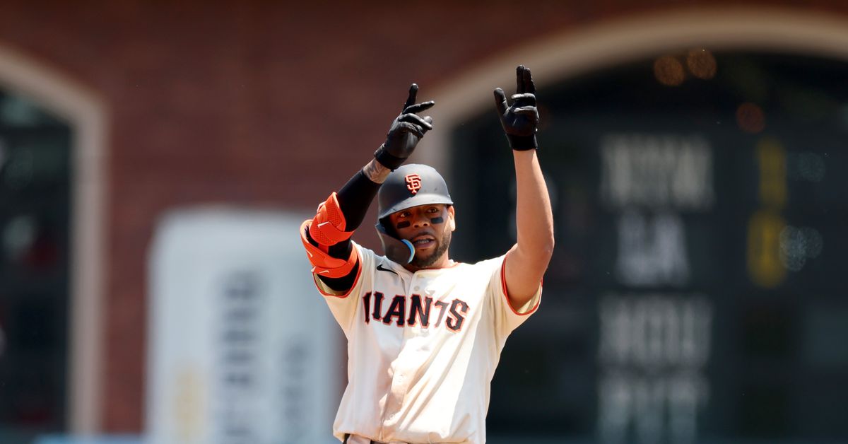MLB scores: Dominic Smith and Robbie Ray lead Giants past Padres