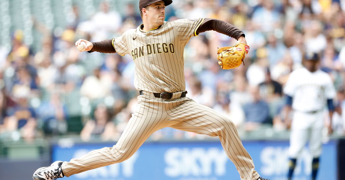 Manny Machado powers Padres over Brewers