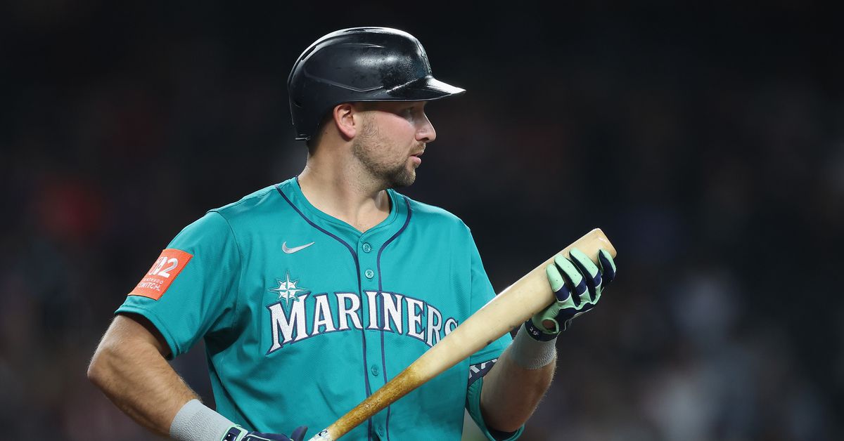 Eugenio Suarez grand slam seals Mariners loss to Diamondbacks 5-2