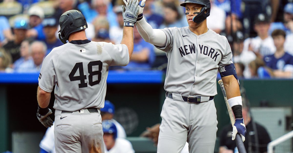 Yankees secure series win over Royals with five-run second; Schmidt sails