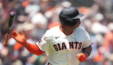 Rafael Devers homers as Giants beat Red Sox 3-2