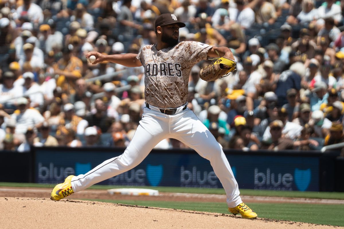 San Diego Padres pitcher Randy Vásquez (98) throws a pitch during an MLB game against the Kansas City Royals on June 22, 2025 at Petco Park in San Diego, CA.