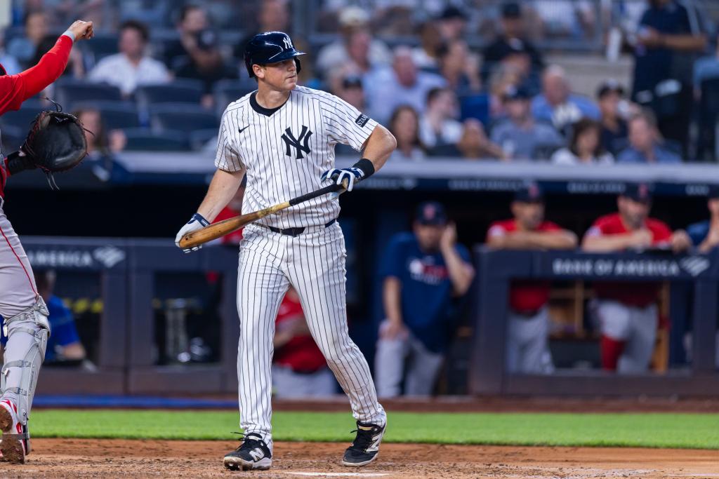 DJ LeMahieu in battle with time that could be nearing Yankees breaking point