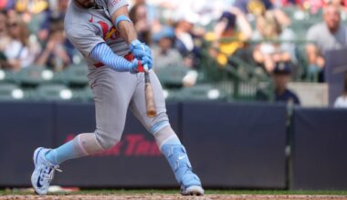 Yelich homers and Megill escapes a 9th-inning jam as the Brewers top the Cardinals 3-2