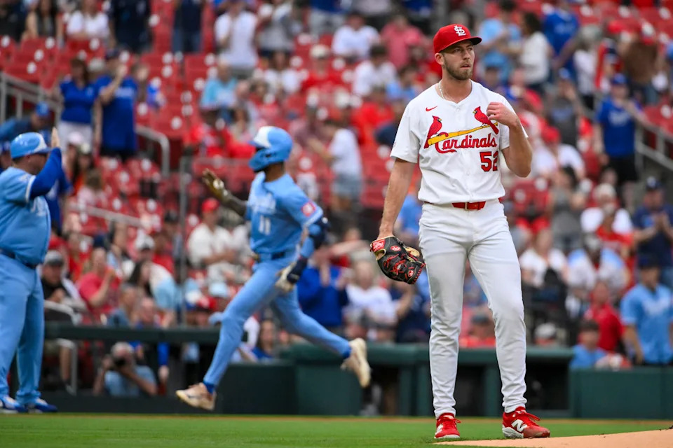 St. Louis Cardinals starting pitcher Matthew Liberatore (52)© Jeff Curry-Imagn Images