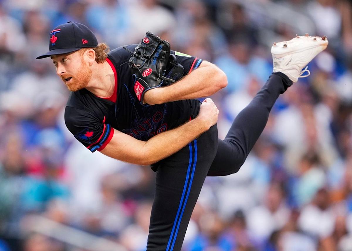 Blue Jays no match for lowly Chicago White Sox in series opener