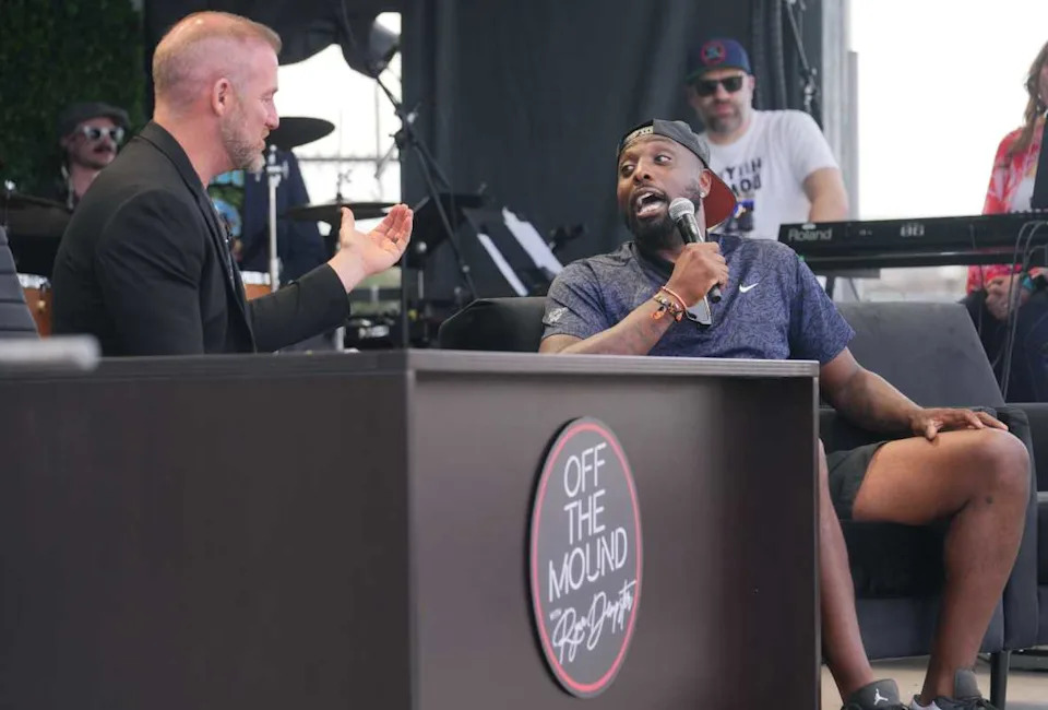 Former MLB pitcher Dontrelle Willis© Joe Rondone&sol;The Republic &sol; USA TODAY NETWORK
