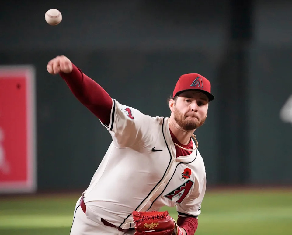 Arizona Diamondbacks pitcher Ryne Nelson (19) throws against the Pittsburgh Pirates during the first inning at Chase Field on May 26, 2025.