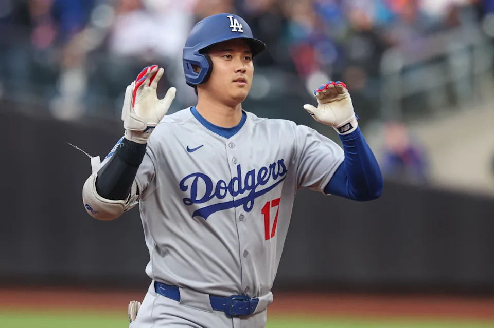 Los Angeles Dodgers designated hitter Shohei Ohtani (17).Vincent Carchietta-Imagn Images