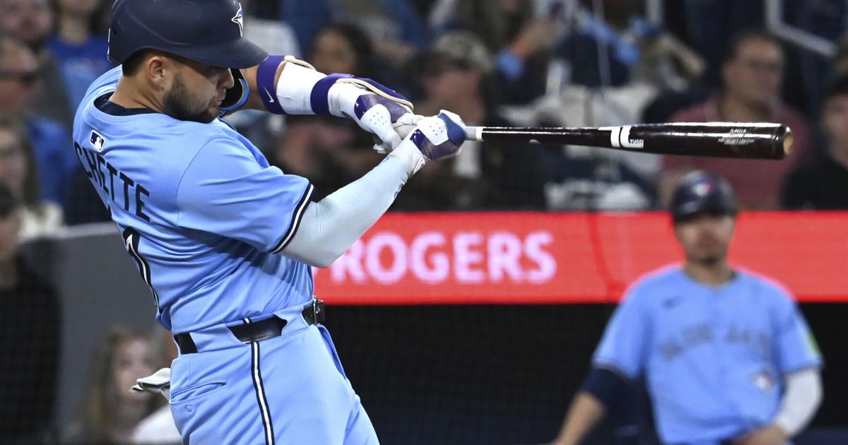 Springer hits 2 HRs as Blue Jays beat Athletics 8-7 | MLB