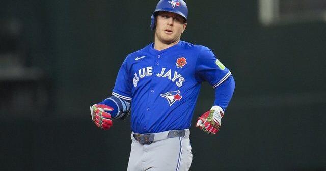 Blue Jays put OF Varsho on 10-day IL with left hamstring strain, activate RHP Swanson | National Sports