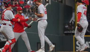 ‘Non-plays’ allow Rangers to pile on, leading Cardinals to an 8-1 defeat in Texas
