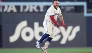 Kirk burns former teammate Romano with walkoff hit as Blue Jays edge Phillies 2-1 | National Sports