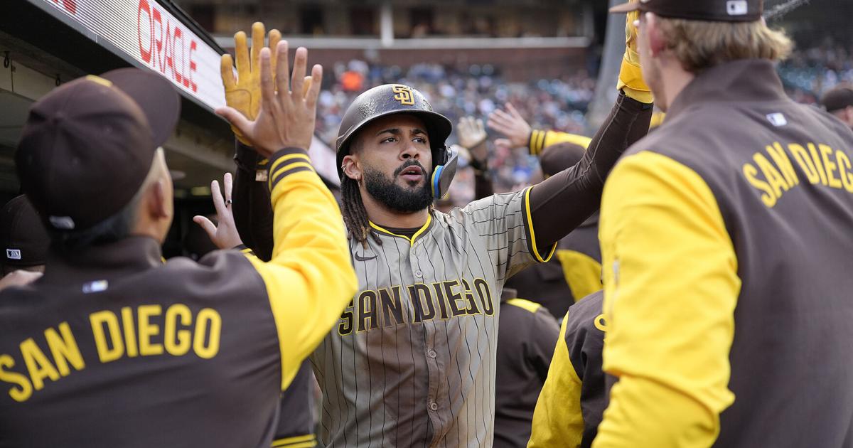 Doval records rare blown save as SF Giants fall to Padres in 10 innings | Tribune