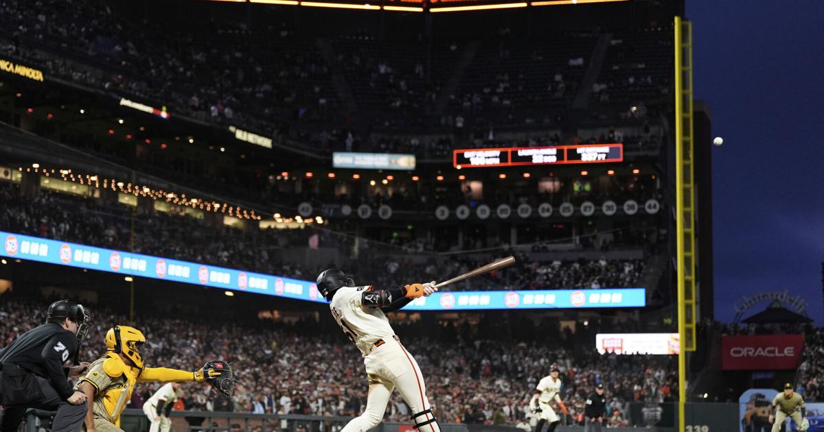 MLB Roundup: Dodgers lose, but stay in first | Professional