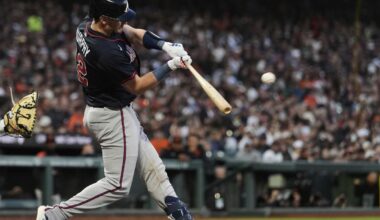 A ball thrown from the stands causes moment of confusion in Braves-Giants game | Sports