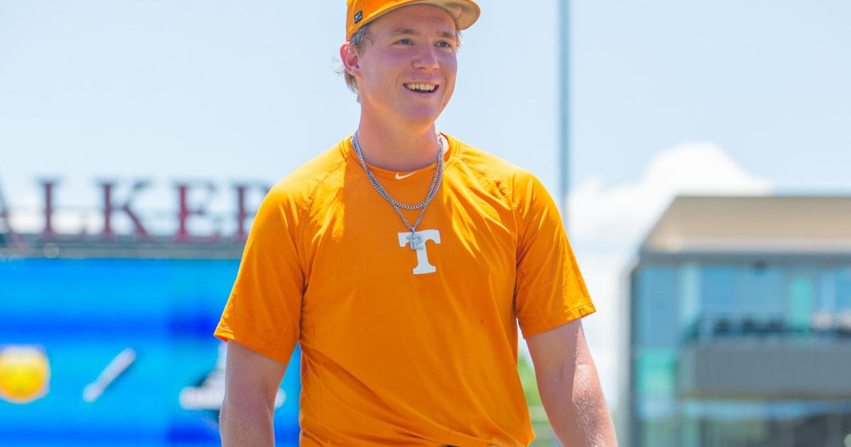 Tennessee baseball live updates vs. Arkansas facing elimination | Baseball