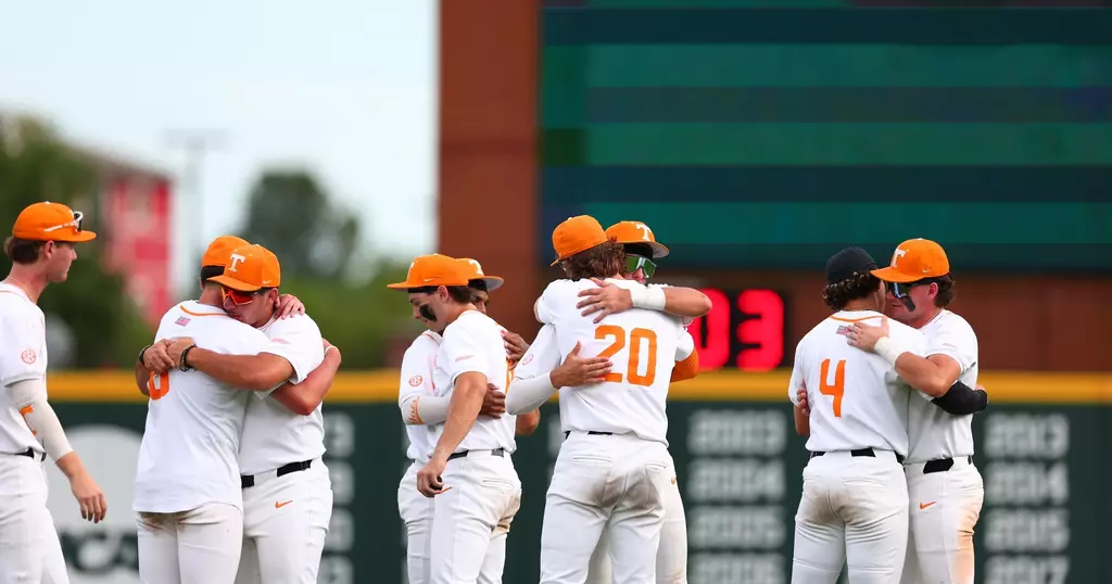 #14 Tennessee falls 11-4 in Game 2 of Super Regionals, gets swept by #3 Arkansas to end the season | Local Sports