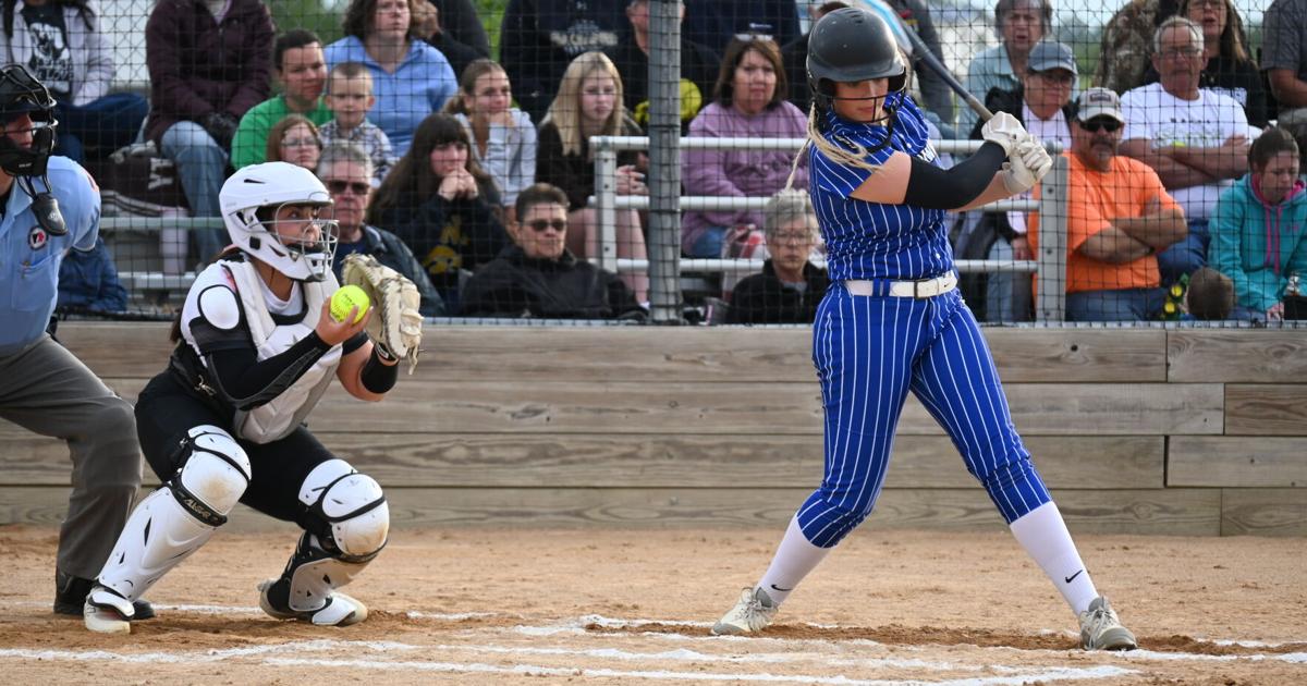 Top Ranked Falcons Cruise Through Opening Week | Sports