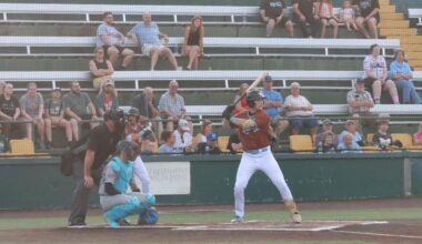 Doggy Paddlers aim for three wins in a row hosting Burlington after thrilling win over Alton | Sports