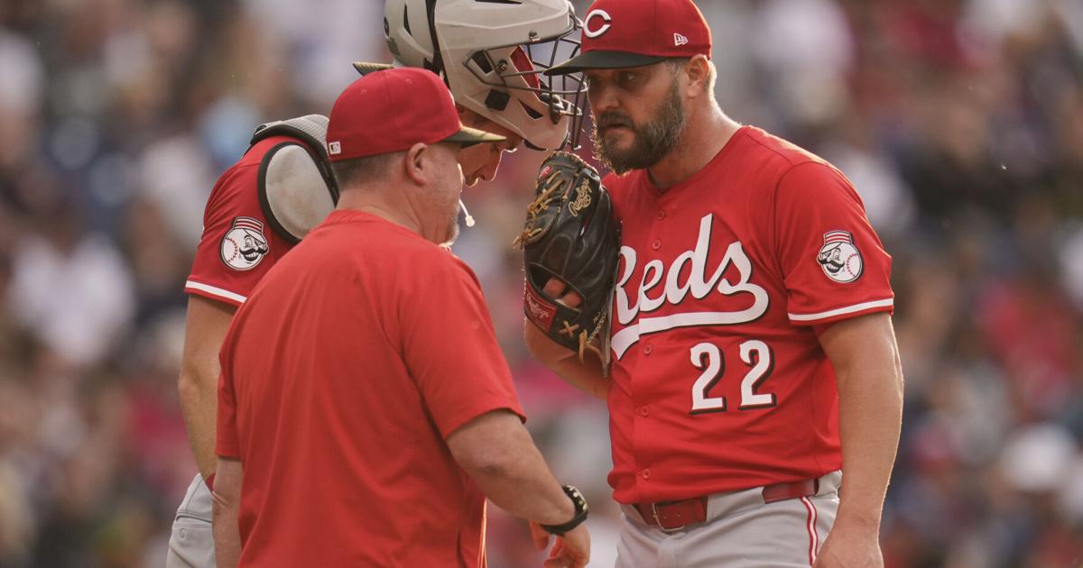 Reds pitcher Wade Miley accused in court documents of being drug supplier for the late Tyler Skaggs | National Sports