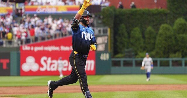 Suárez tosses 7 shutout innings, Schwarber hits 22nd homer to lead Phillies past Toronto 8-0 | National Sports