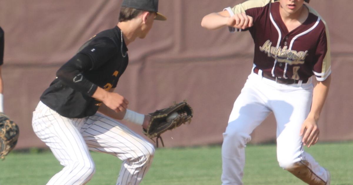 Prep baseball: Mustangs salvage shut out win against Knoxville | Sports