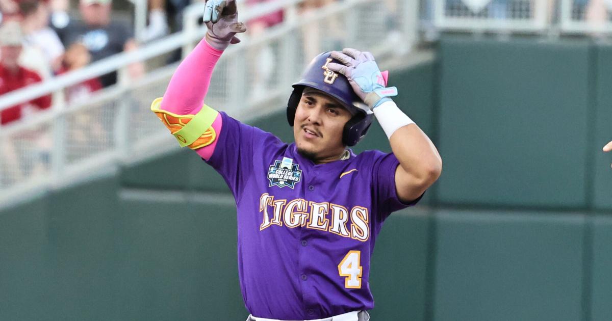 LSU capitalizes on big break in 9th for a 6-5 walk-off win over Arkansas for CWS finals berth | Sports