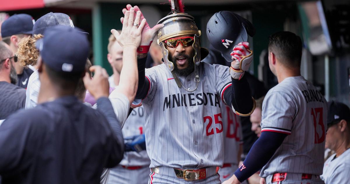 Buxton powers Twins past Reds to stop 6-game slide | MLB