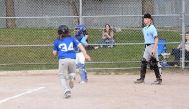 Mariners sail to victory over Royals | Sports