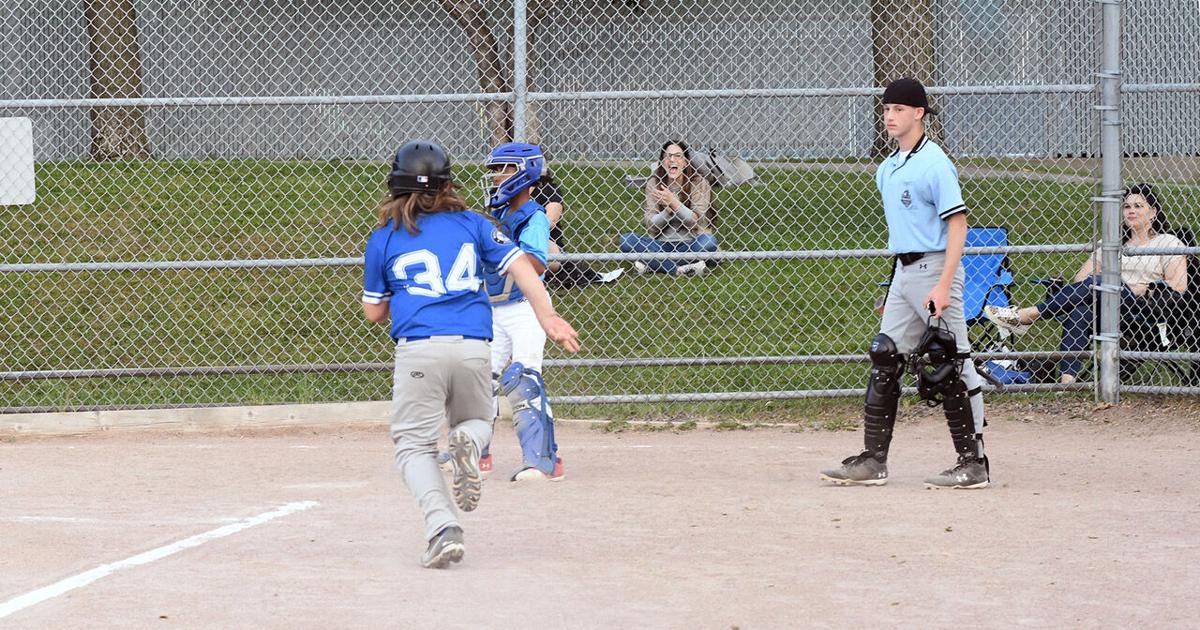 Mariners sail to victory over Royals | Sports