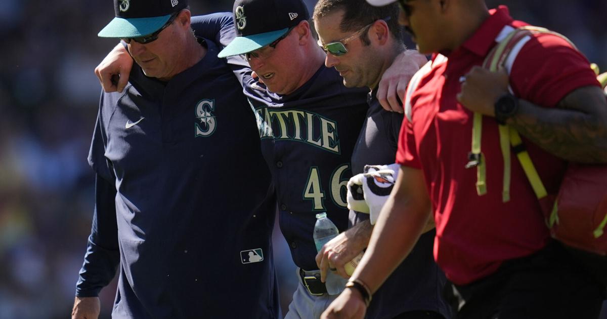 Reds' Elly De La Cruz and Mariners reliever Trent Thornton fall ill while playing in extreme heat | National Sports