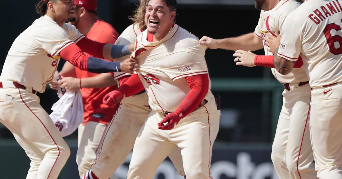 St. Louis Cardinals notch series win with a 6-5 victory in the second of three with the Cincinnati Reds - STLtoday.com