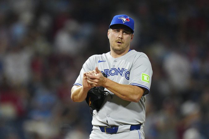 Toronto Blue Jays release reliever Erik Swanson after he clears waivers | Fraser Valley Today