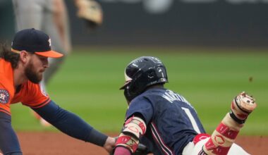 Peña extends hitting streak to 12 games, Gordon gets 1st win in majors as Astros beat Guardians 4-2