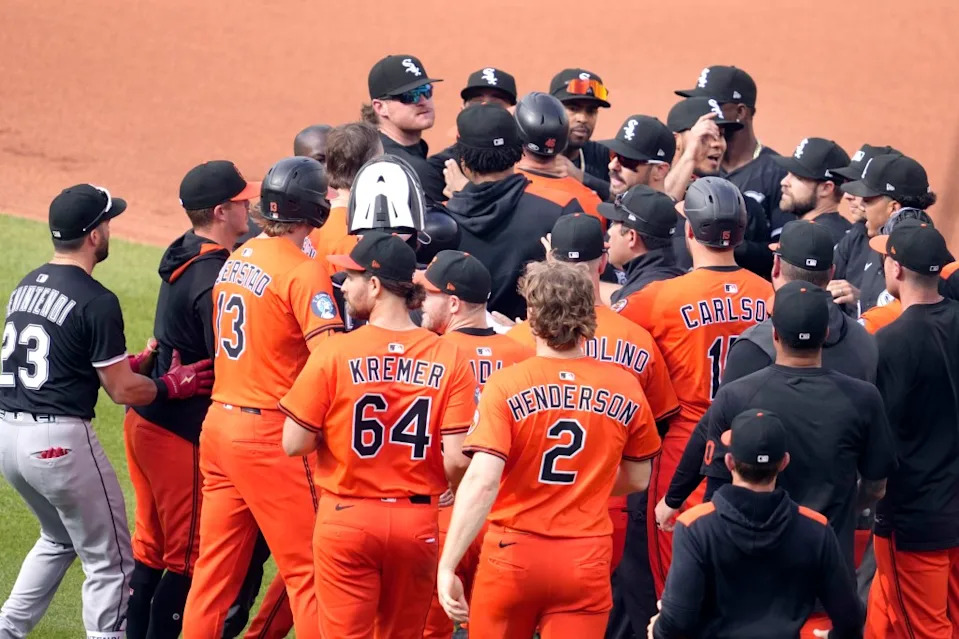Coby Mayo of the Baltimore Orioles and Lenyn Sosa of the Chicago White Sox exchange pushes after a run down in the fourth inning during a baseball game at Oriole Park at Camden Yards on May 31, 2025 in Baltimore, Maryland. Getty Images