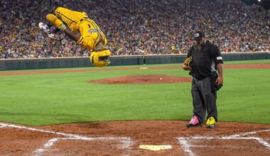 Will any stars appear at game in Cincinnati?