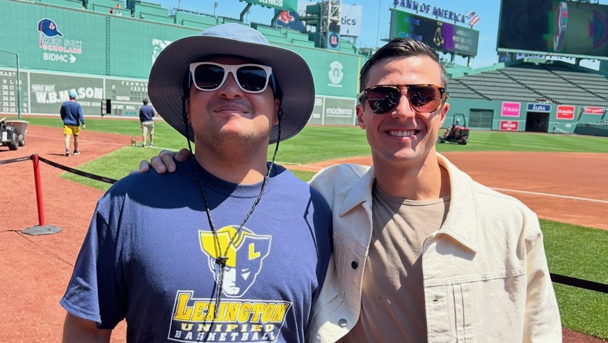 Sal Frelick to appear at Milwaukee coffee shop to support Best Buddies