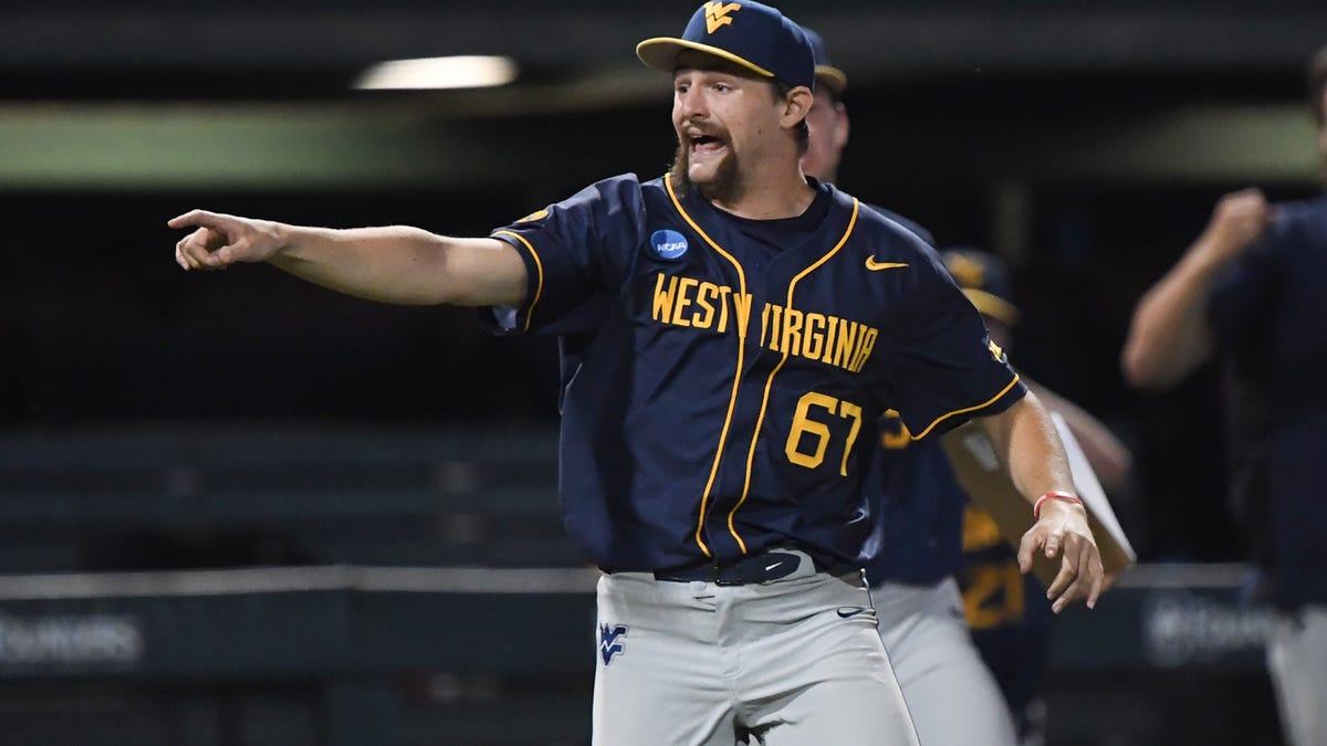 Who wins NCAA Super Regional?