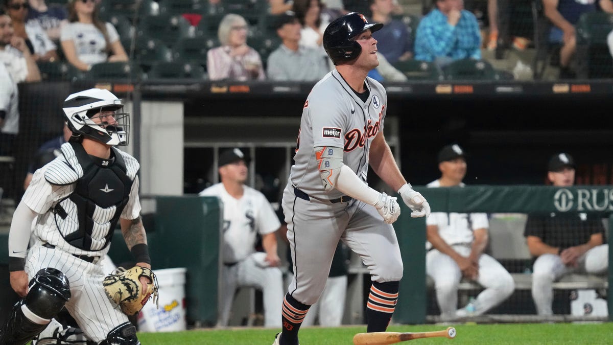 Tigers slug their way to 13-1 romp over the White Sox