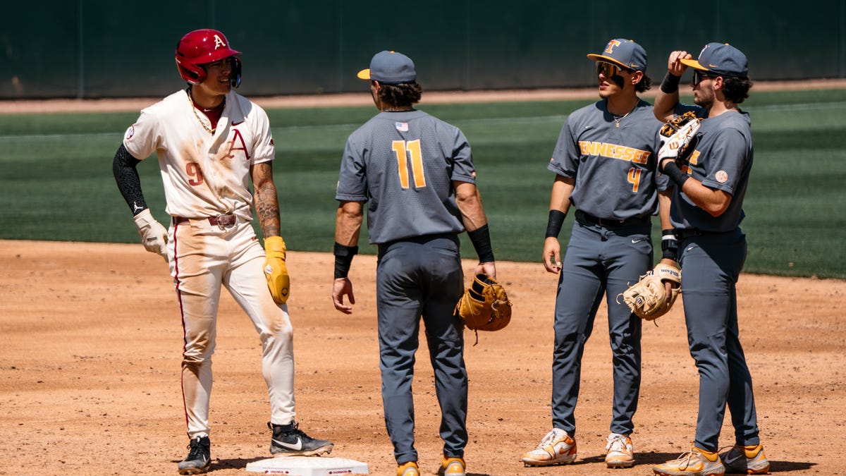 Arkansas baseball vs Tennessee scouting report, prediction for super regional