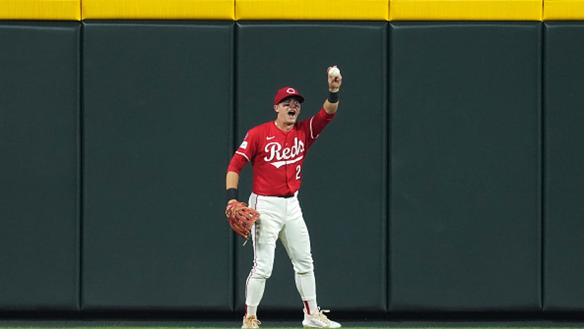Reds OF exposed on MLB Network after HR robbery