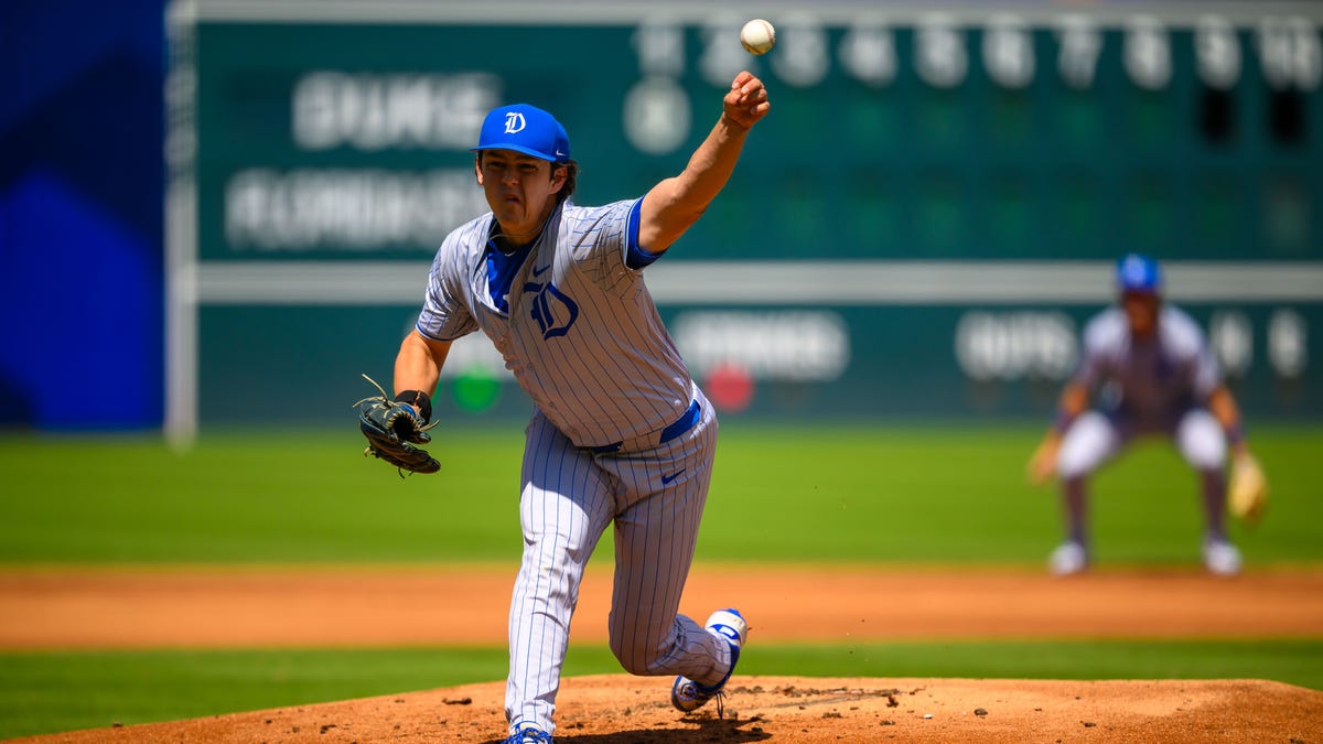 NCAA baseball super regional matchup analysis, CWS favorites