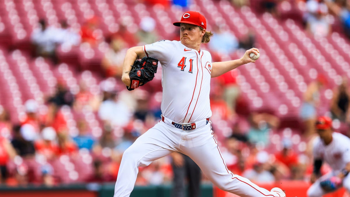 Reds' struggles vs. NL Central continued in series loss to Milwaukee