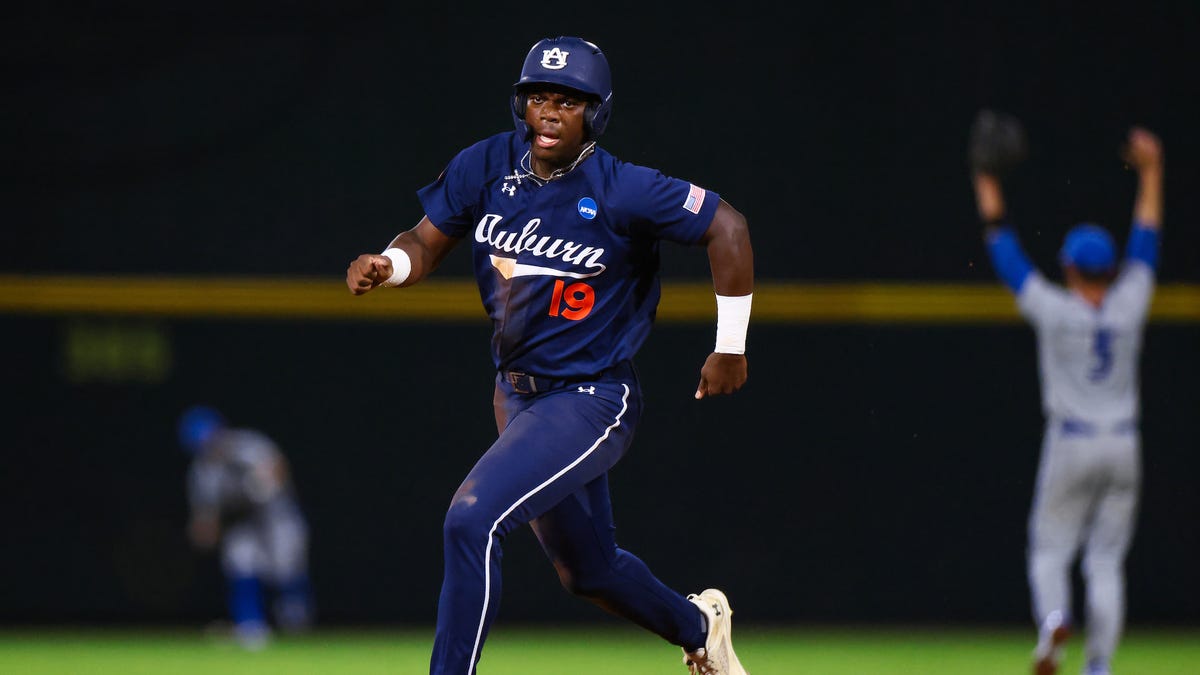 updates from Auburn vs. Coastal Carolina