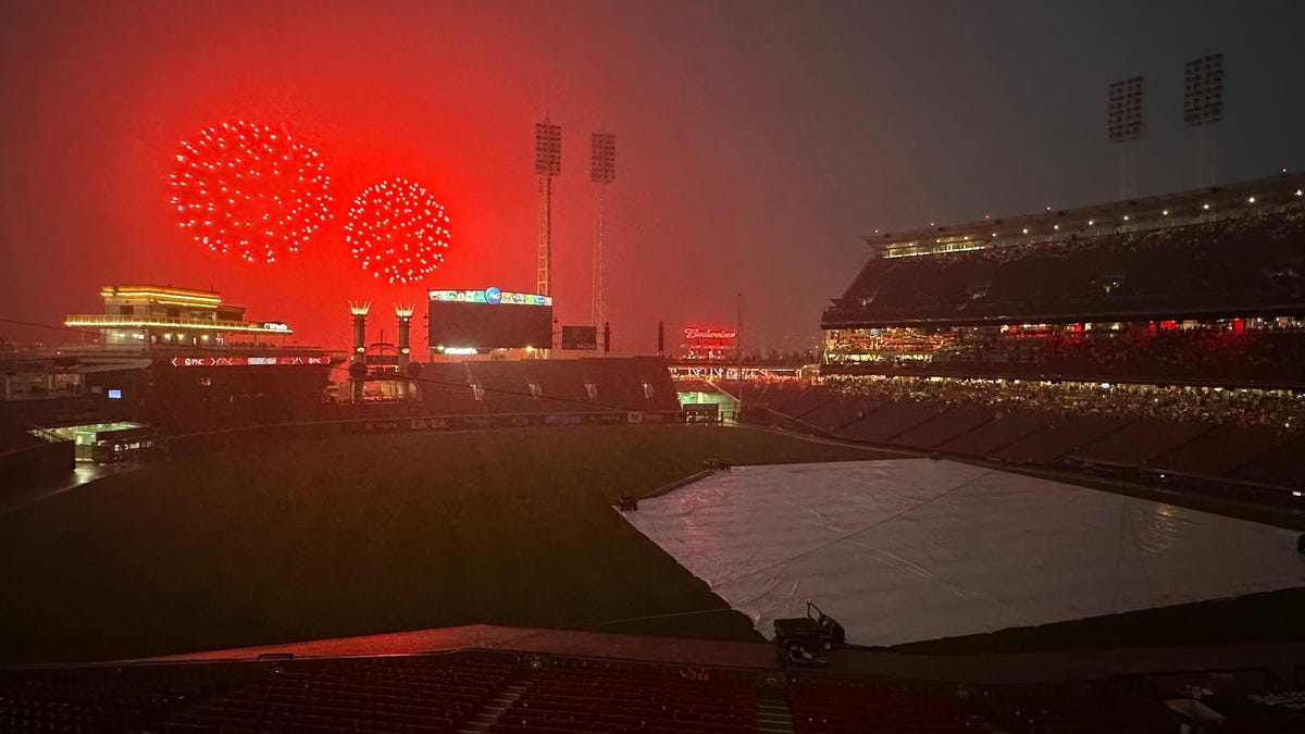 Reds, Diamondbacks game suspended. Here's what you need to know
