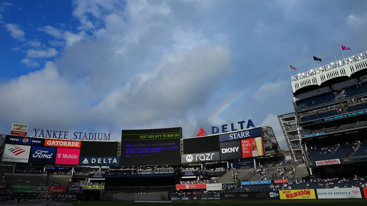 Yankees, Angels wait out rain delay Thursday at the Stadium