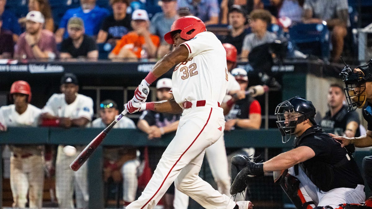 Arizona vs Louisville baseball live updates: Start time, TV channel